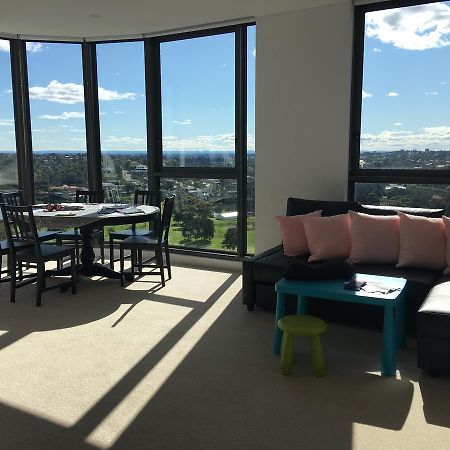 Panoramic Views In Luxurious Brand New Apartment Sydney Exterior photo