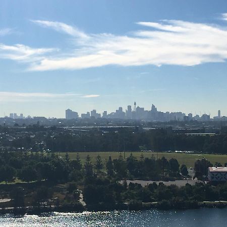 Panoramic Views In Luxurious Brand New Apartment Sydney Exterior photo